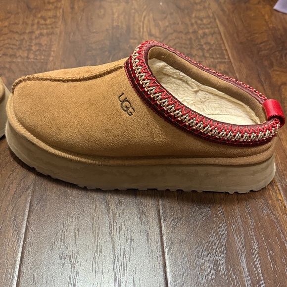 Ugg chestnut tazz size 8 - Picture 3 of 4